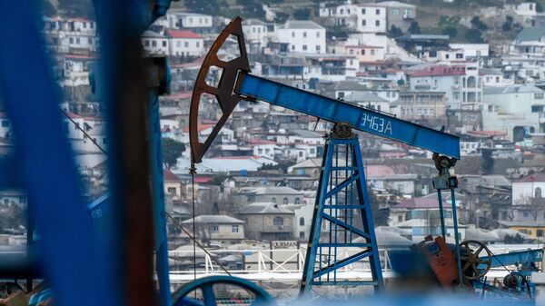 Нефтяные насосы в Баку, фото из архива - Sputnik Азербайджан