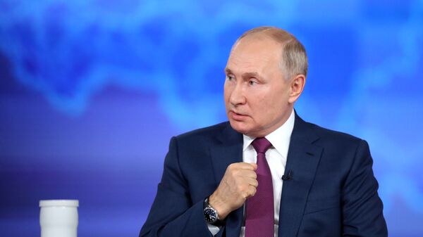 Президент России Владимир Путин - Sputnik Азербайджан
