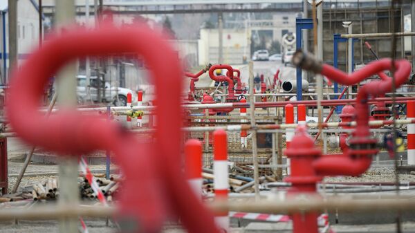 Бакинский нефтеперерабатывающий завод имени Гейдара Алиева - Sputnik Азербайджан