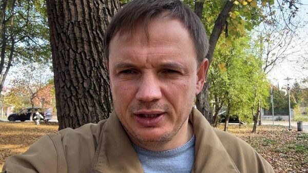 Голосование на референдумах о присоединении к РФ на освобожденных территориях - Sputnik Азербайджан