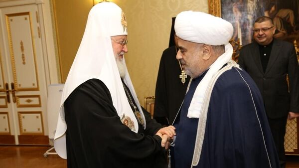 Allahşükür Paşazadə Moskvanın və bütün Rusiyanın Patriarxı ilə görüşüb
 - Sputnik Азербайджан