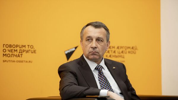 Дали две минуты на сборы и повезли в аэропорт: глава Sputnik Молдова о причинах депортации из страны - Sputnik Азербайджан