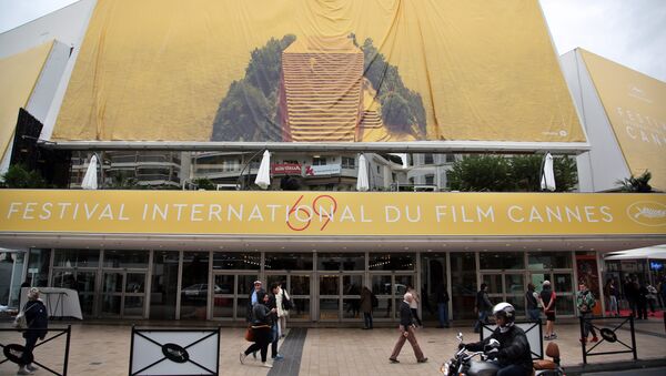 В Каннах завершается подготовка к 69-му кинофестивалю - Sputnik Азербайджан