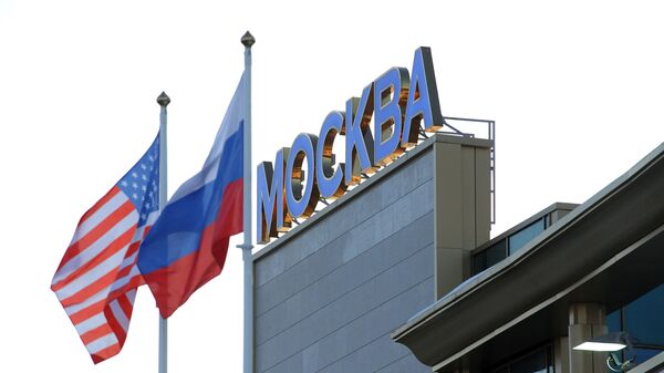 Флаги России и США, фото из архива - Sputnik Азербайджан