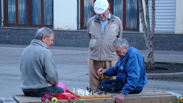 Пожилые люди, фото из архива - Sputnik Азербайджан
