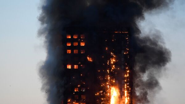 Пожар в центре Лондона, 14 июня 2017 года - Sputnik Азербайджан