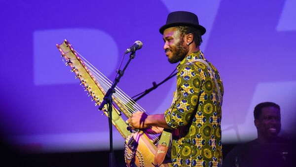 Концерт гвинейского музыканта Сейку Кояте в рамках Baku Jazz Festival 2017 - Sputnik Азербайджан