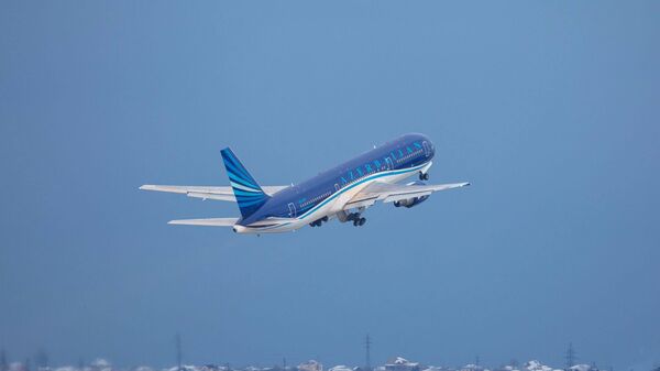 Пассажирский самолет AZAL, фото из архива - Sputnik Азербайджан